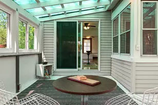 8 Mohegan St, Pittsfield, MA 01201 - Photo 25