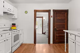 8 Mohegan St, Pittsfield, MA 01201 - Photo 13