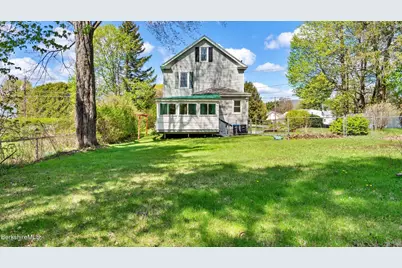 8 Mohegan St, Pittsfield, MA 01201 - Photo 29