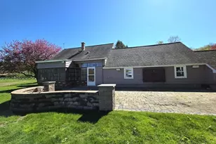 659 Pecks Rd, Pittsfield, MA 01201 - Photo 5