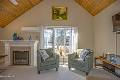 2 Wallace Rd #2E, Stockbridge, MA 01262 - Photo 5