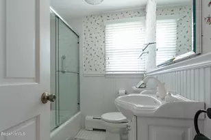 15 Sunrise St, Lanesborough, MA 01237 - Photo 17