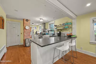 15 Kenilworth St, Pittsfield, MA 01201 - Photo 15