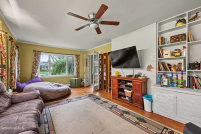 15 Kenilworth St, Pittsfield, MA 01201 - Photo 13