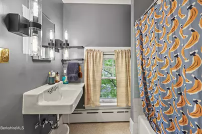 15 Kenilworth St, Pittsfield, MA 01201 - Photo 43