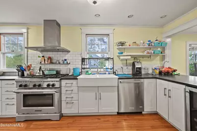 15 Kenilworth St, Pittsfield, MA 01201 - Photo 13