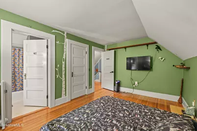 15 Kenilworth St, Pittsfield, MA 01201 - Photo 41