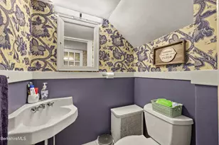 15 Kenilworth St, Pittsfield, MA 01201 - Photo 25