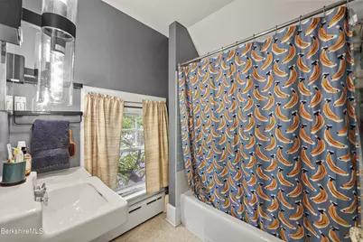 15 Kenilworth St, Pittsfield, MA 01201 - Photo 45