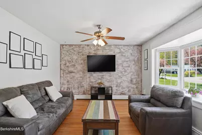 22 Quirico Dr, Pittsfield, MA 01201 - Photo 7