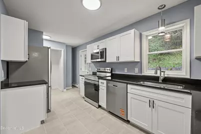16 Spruce St, Great Barrington, MA 01230 - Photo 13