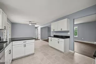 16 Spruce St, Great Barrington, MA 01230 - Photo 17