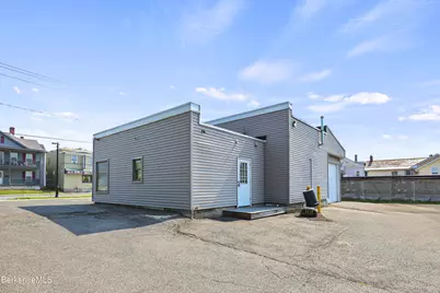 376 Tyler St, Pittsfield, MA 01201 - Photo 17