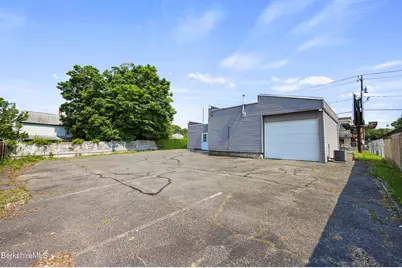 376 Tyler St, Pittsfield, MA 01201 - Photo 21