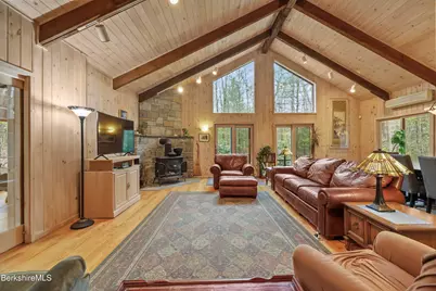 422 Bonny Rigg Hill Rd, Becket, MA 01223 - Photo 7