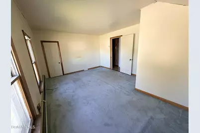 62 Walker St, North Adams, MA 01247 - Photo 17