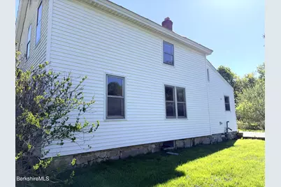 62 Walker St, North Adams, MA 01247 - Photo 27