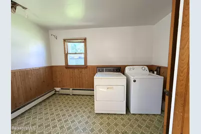 62 Walker St, North Adams, MA 01247 - Photo 5