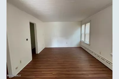38 Hollister St, Pittsfield, MA 01201 - Photo 3