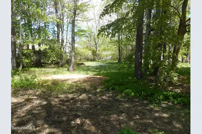 14 Cooper Pkwy, Pittsfield, MA 01201 - Photo 5