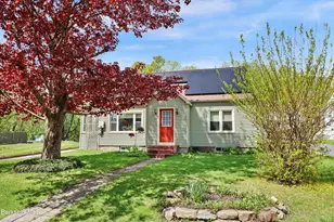 13 Simon Ave, Adams, MA 01220 - Photo 3