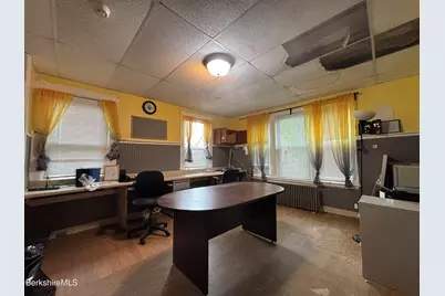 49 Brenton Ter, Pittsfield, MA 01201 - Photo 15