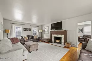 33 Eleanor Rd, Pittsfield, MA 01201 - Photo 5
