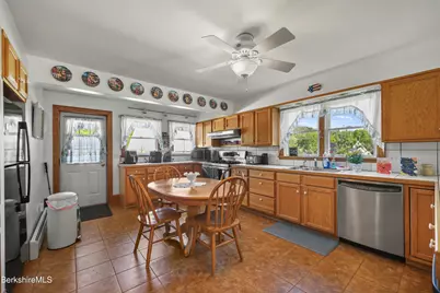 24 Temple St, Adams, MA 01220 - Photo 7