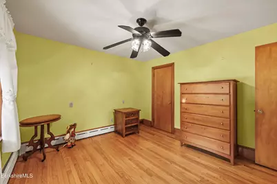 24 Temple St, Adams, MA 01220 - Photo 17