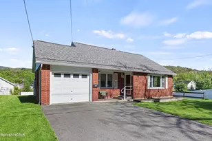 24 Temple St, Adams, MA 01220 - Photo 37