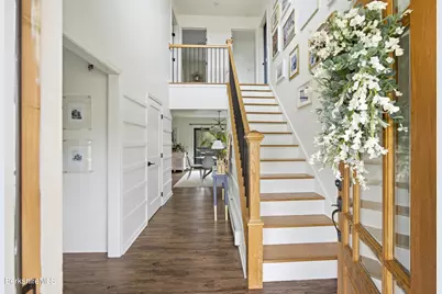 14 County Ct, Pittsfield, MA 01201 - Photo 11