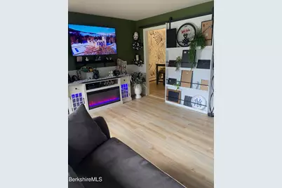 15 Williamsburg Ter, Pittsfield, MA 01201 - Photo 5