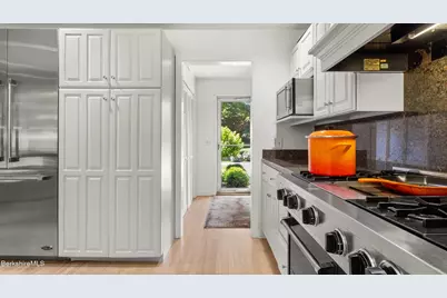47 Warwick St, Pittsfield, MA 01201 - Photo 29