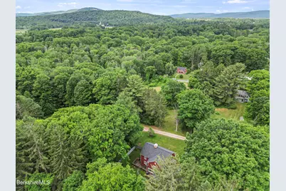 47 Warwick St, Pittsfield, MA 01201 - Photo 47