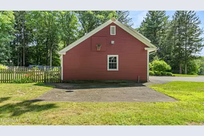 47 Warwick St, Pittsfield, MA 01201 - Photo 9