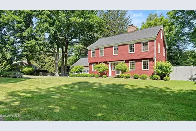 47 Warwick St, Pittsfield, MA 01201 - Photo 1