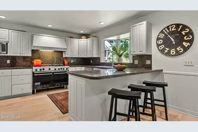 47 Warwick St, Pittsfield, MA 01201 - Photo 27