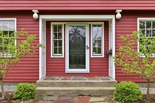47 Warwick St, Pittsfield, MA 01201 - Photo 3