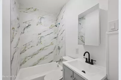 41 Prospect St, North Adams, MA 01247 - Photo 31