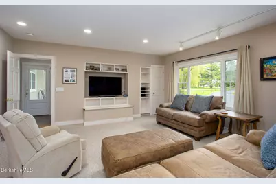 3 Cornwall Dr, Great Barrington, MA 01230 - Photo 23