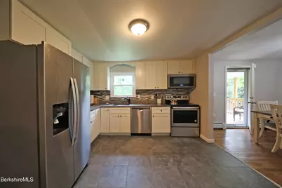870 East St, Lenox, MA 01240 - Photo 9
