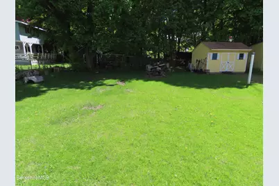 34 Goodrich St, North Adams, MA 01247 - Photo 3