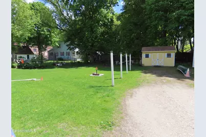 34 Goodrich St, North Adams, MA 01247 - Photo 33