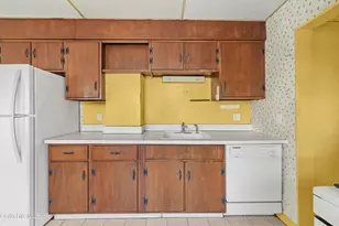 85 Edward Ave, Pittsfield, MA 01201 - Photo 15
