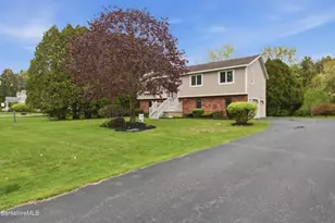 134 Oak Hill Rd, Pittsfield, MA 01201 - Photo 11