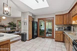 134 Oak Hill Rd, Pittsfield, MA 01201 - Photo 25