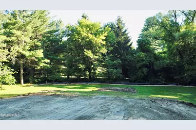 8 Shamrock St, Stockbridge, MA 01262 - Photo 25