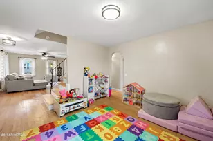 161 Fort Hill Ave, Pittsfield, MA 01201 - Photo 13