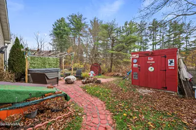 34 Fairview Ter, Great Barrington, MA 01230 - Photo 23