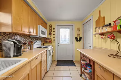34 Fairview Ter, Great Barrington, MA 01230 - Photo 9